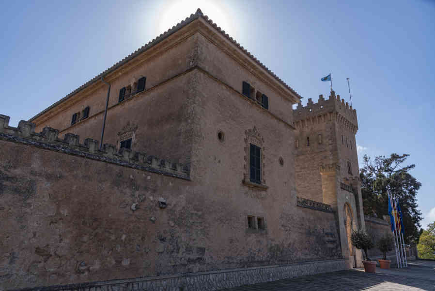 Mallorca - Andratx 03 - Ayuntamiento.jpg